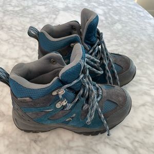 Girls ll bean hiking boots like new